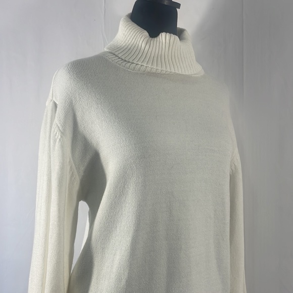 White Mid length white turtleneck sweater dress,Size XL - Picture 11 of 12